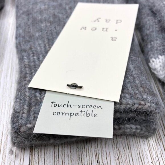 Gloves 3 Pack New Warm Winter‎ Knit Touchscreen Compatible Gray - Picture 4 of 5